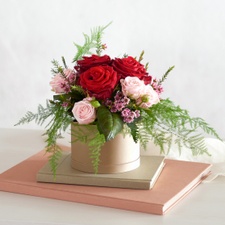 Composition florale Ecrin de roses