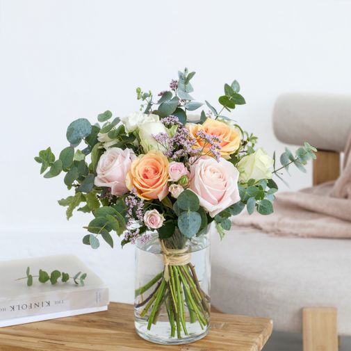 Bouquet de roses Délicatesse et ses amandes au chocolat