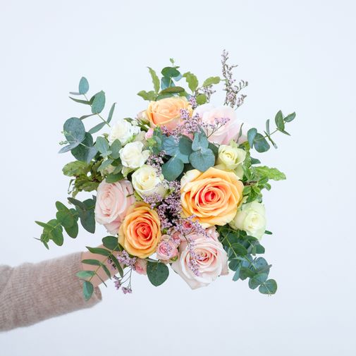 Bouquet de roses Délicatesse et ses amandes au chocolat