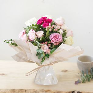 Bouquet de roses Vanille fraise & Bulle d'eau Fleurissement occasionnel