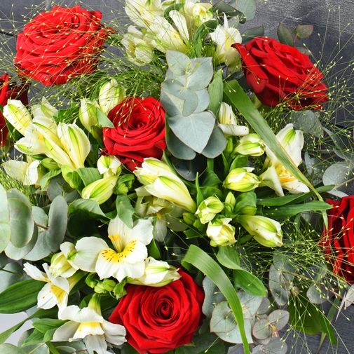 Bouquet de fleurs Dolce vita et ses amandes au chocolat