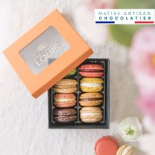 Bouquet de fleurs Ecrin de 8 macarons Chocolats LOUIS