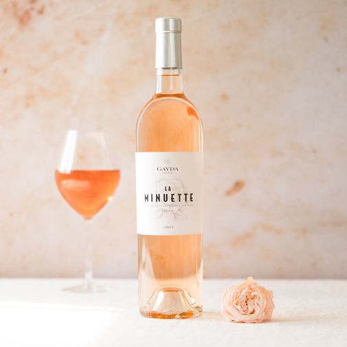 Fleurs et cadeaux Olivier et son vin rosé La Minuette